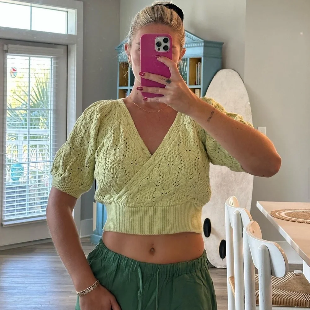 ASTR THE LABEL SWEATER TOP - Picture 1 of 6